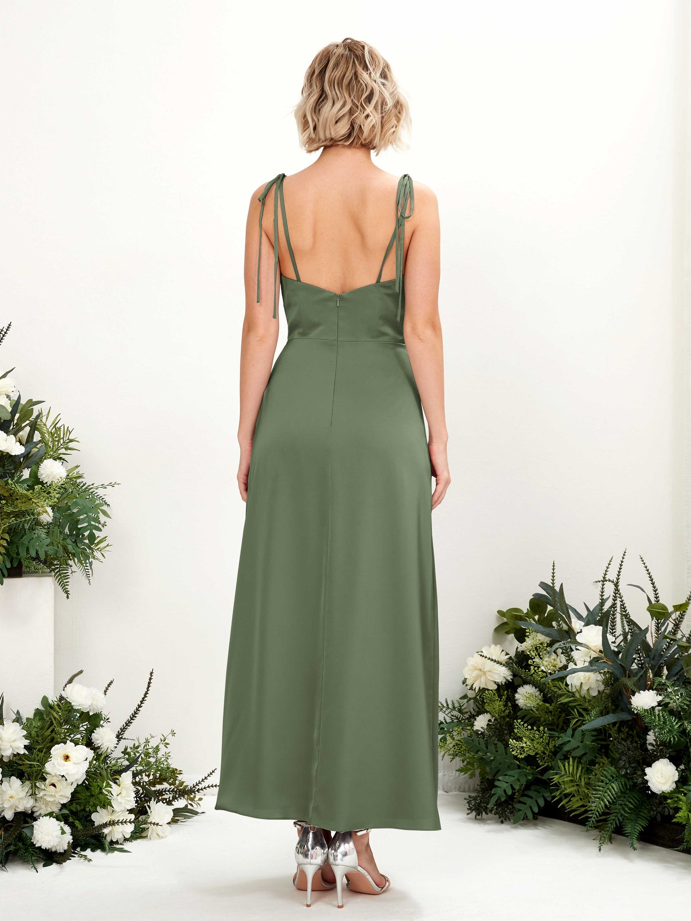 Carlyna Empire Col bénitier Longueur mollet Satin Robe de demoiselle d'honneur avec fente jambe Olive #couleur_olive