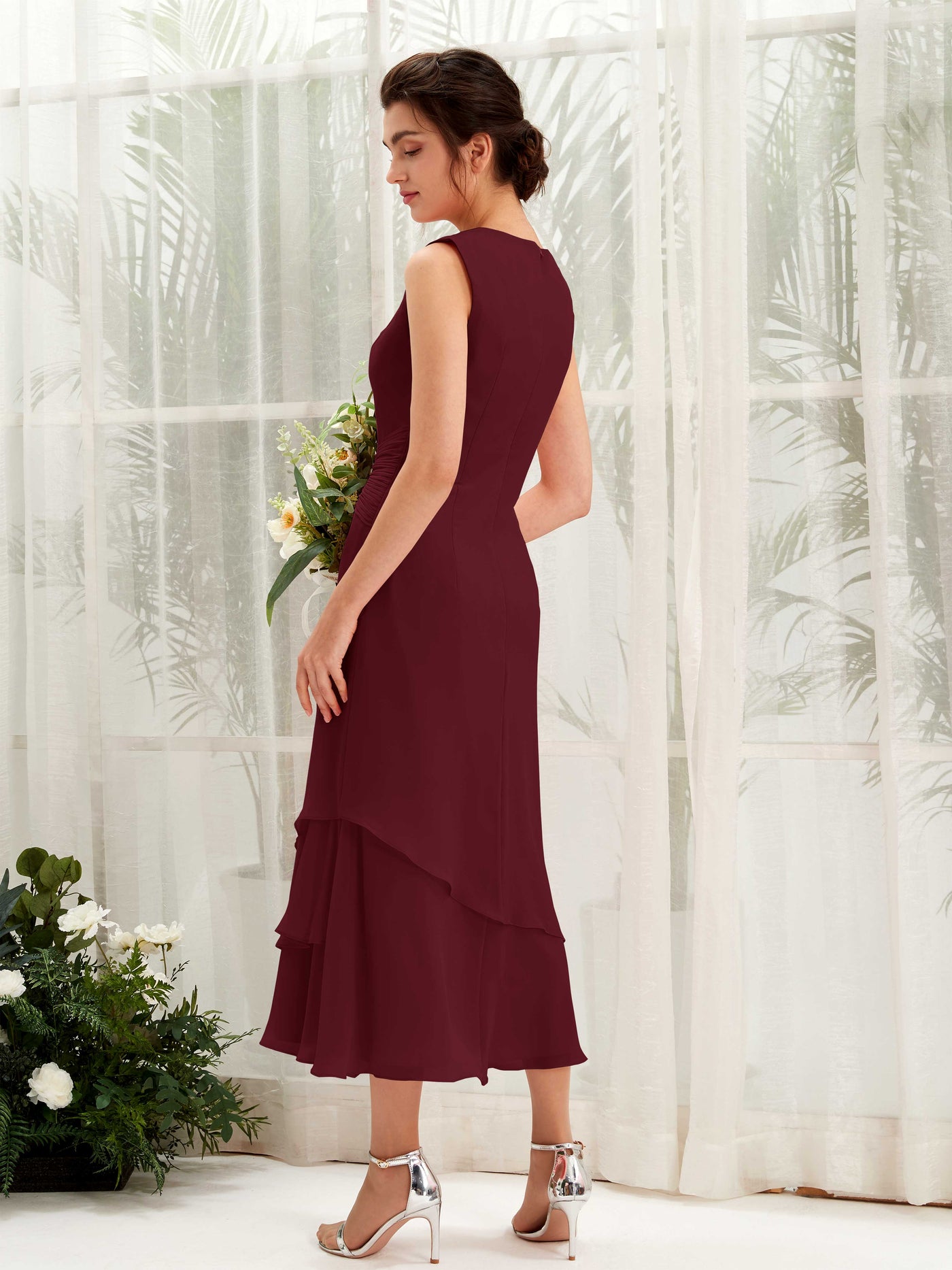 Carlyna Fourreau Col rond Longueur mollet Mousseline Robe de demoiselle d'honneur Bordeaux #couleur_bordeaux