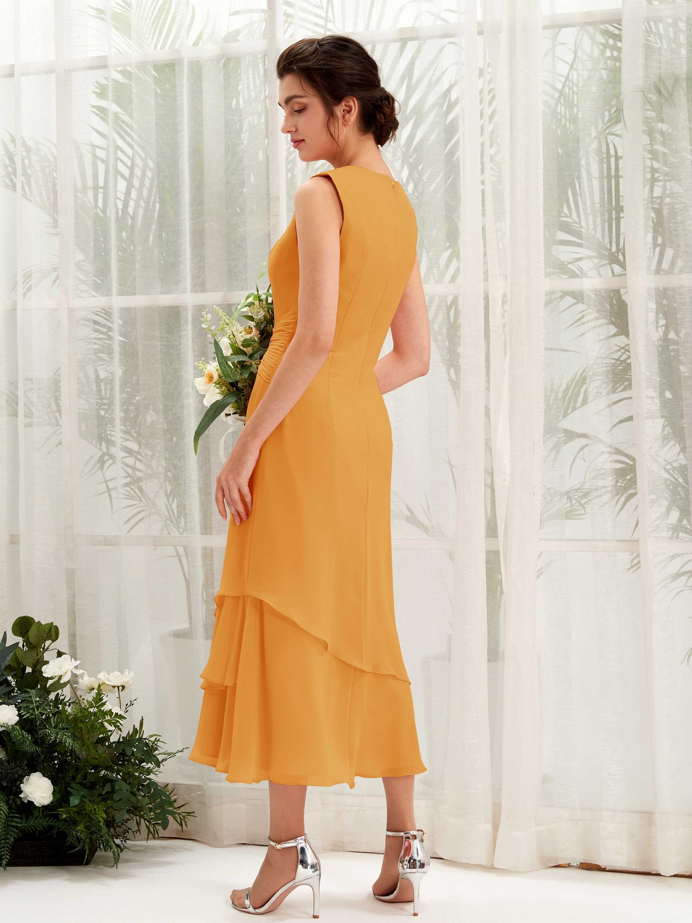 Carlyna Fourreau Col rond Longueur mollet Mousseline Robe de demoiselle d'honneur Mangue #couleur_mangue