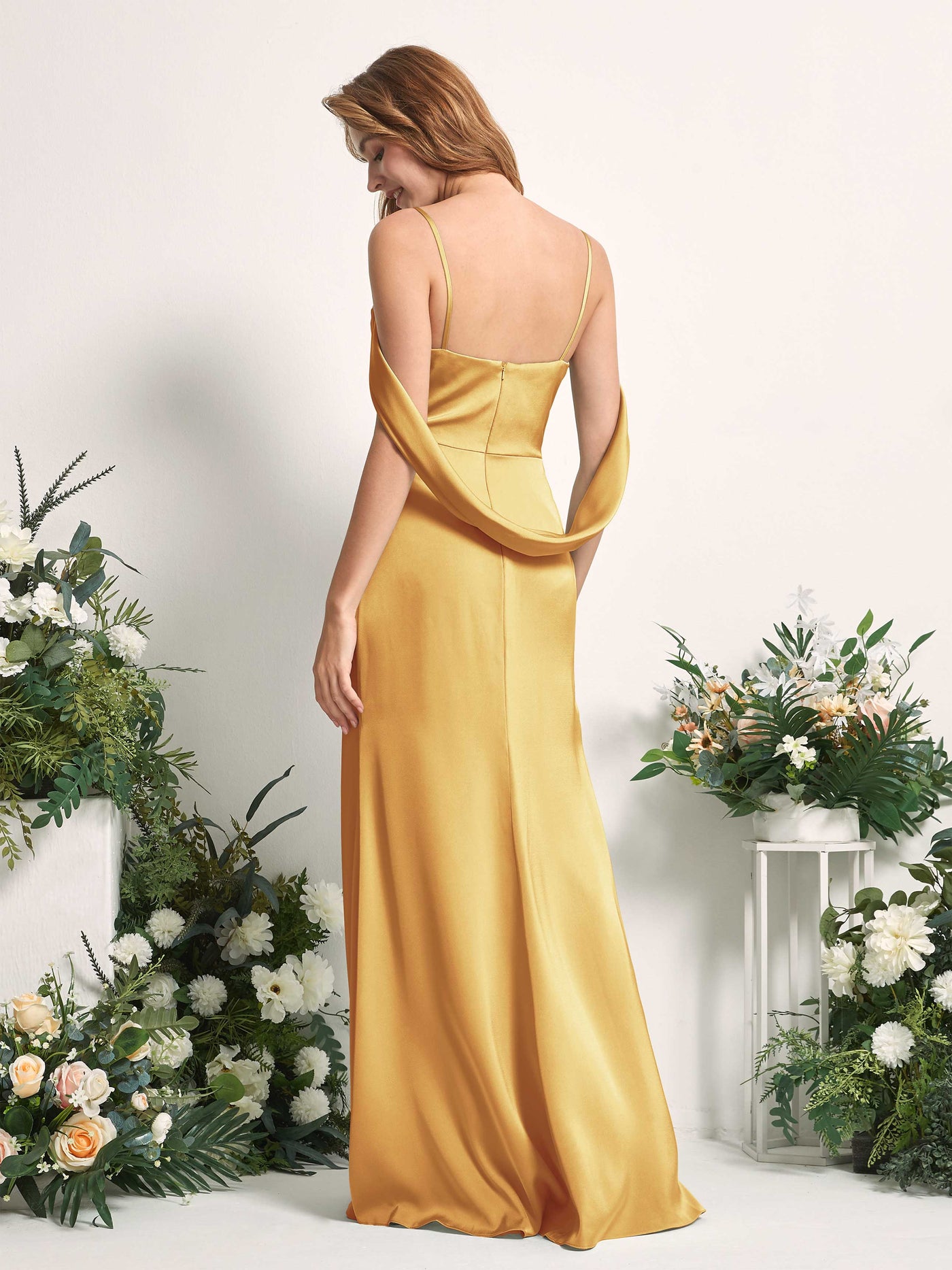 Carlyna Fourreau Col V Longueur ras du sol Robes de demoiselle d'honneur Jaune Canari #couleur_jaune-canari
