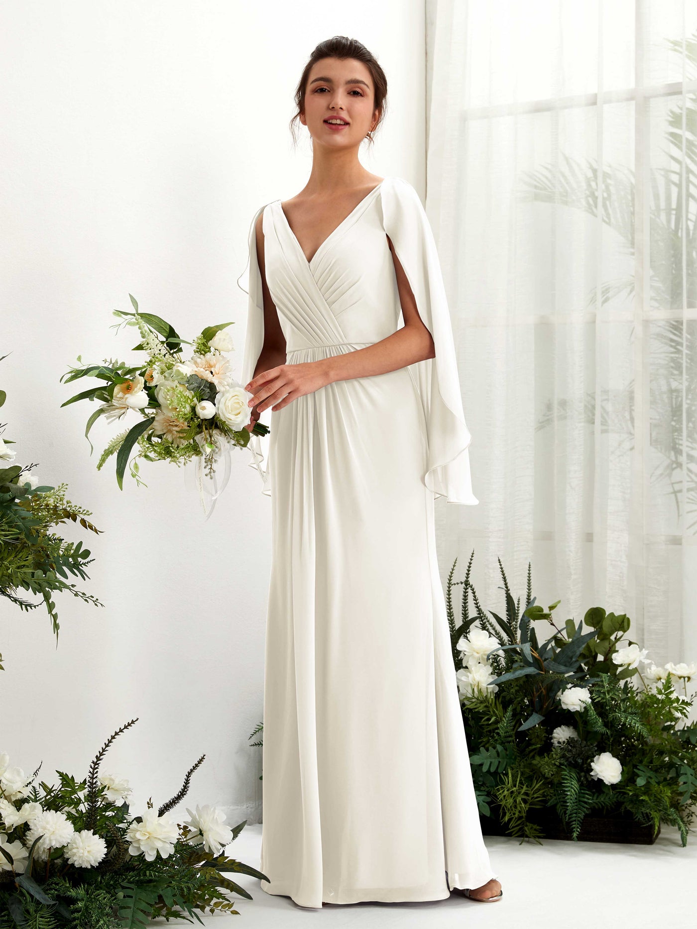 Carlyna Fourreau Col V Manches Cape Mousseline Robe de demoiselle d'honneur Ivoire #couleur_ivoire