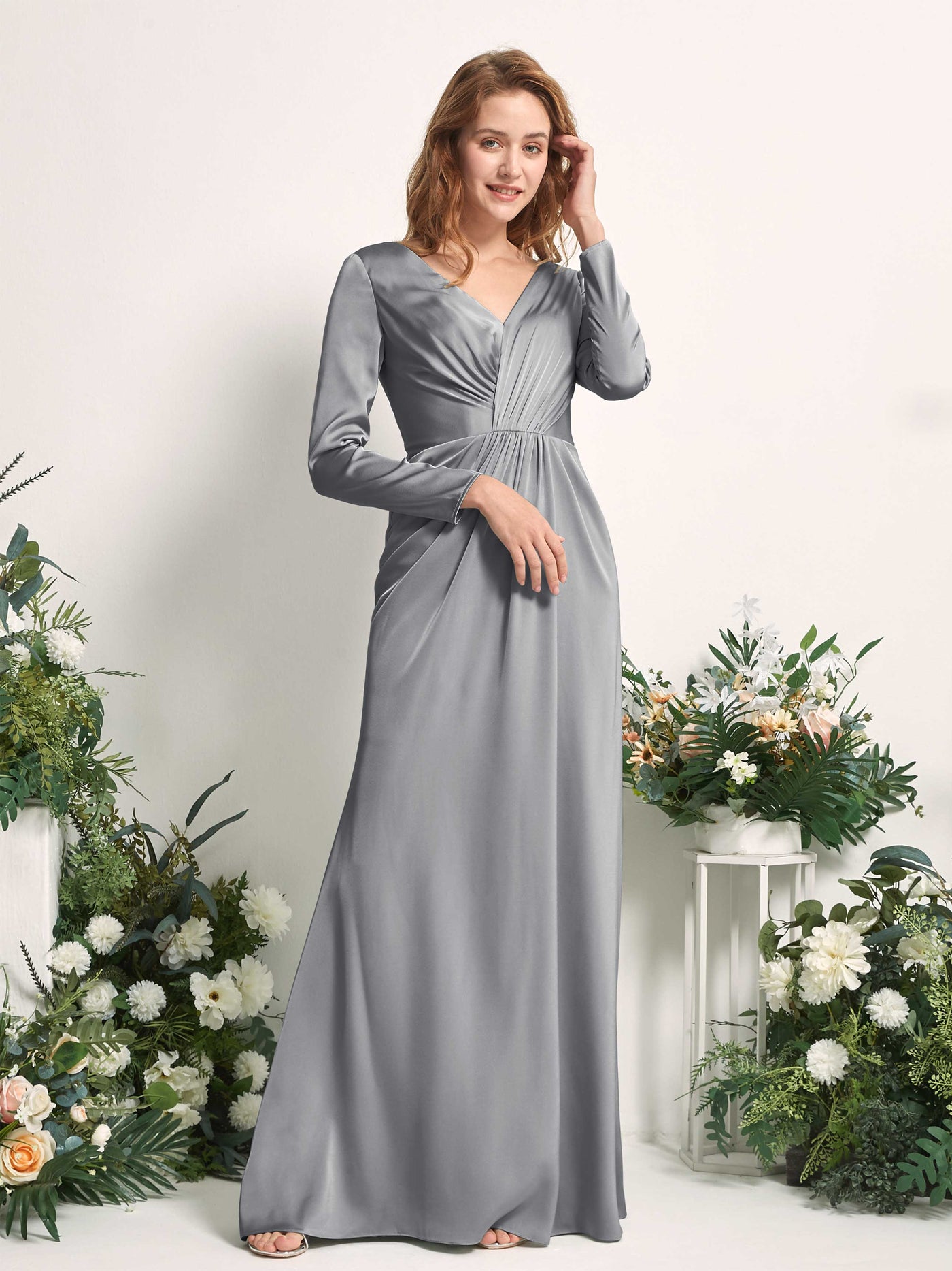 Carlyna Fourreau Col V Manches Longues Froncé Robes de demoiselle d'honneur Gris Acier #couleur_gris-acier