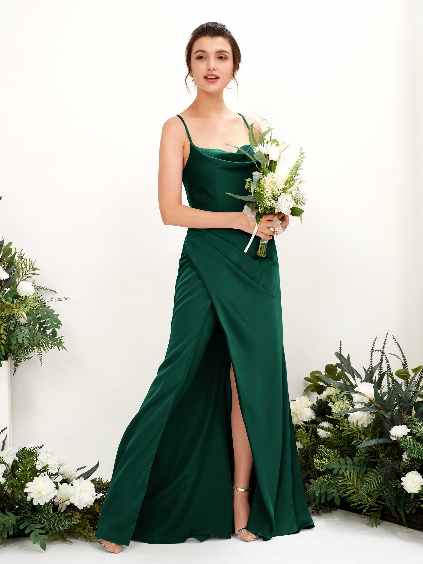 Carlyna Robe de demoiselle d'honneur Empire Col bénitier Longueur ras du sol Vert Chasseur #couleur_vert-chasseur
