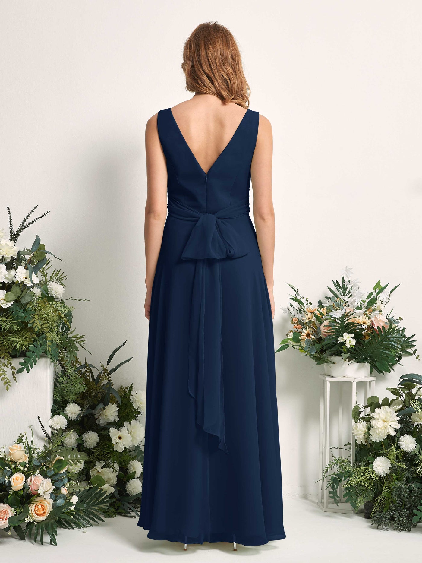 Carlyna Robe demoiselle d'honneur trapèze col V longueur ras du sol Bleu Marine #couleur_bleu-marine
