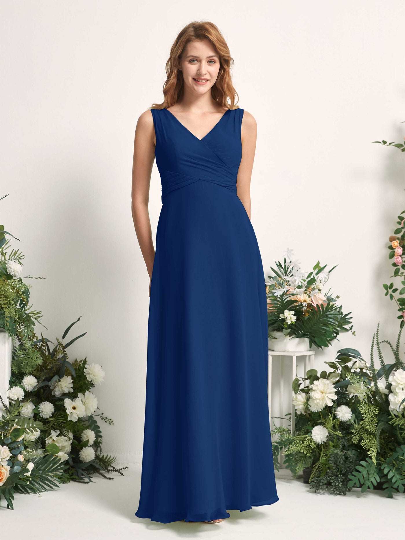 Carlyna Robe demoiselle d'honneur trapèze col V longueur ras du sol Bleu Roi #couleur_bleu-roi