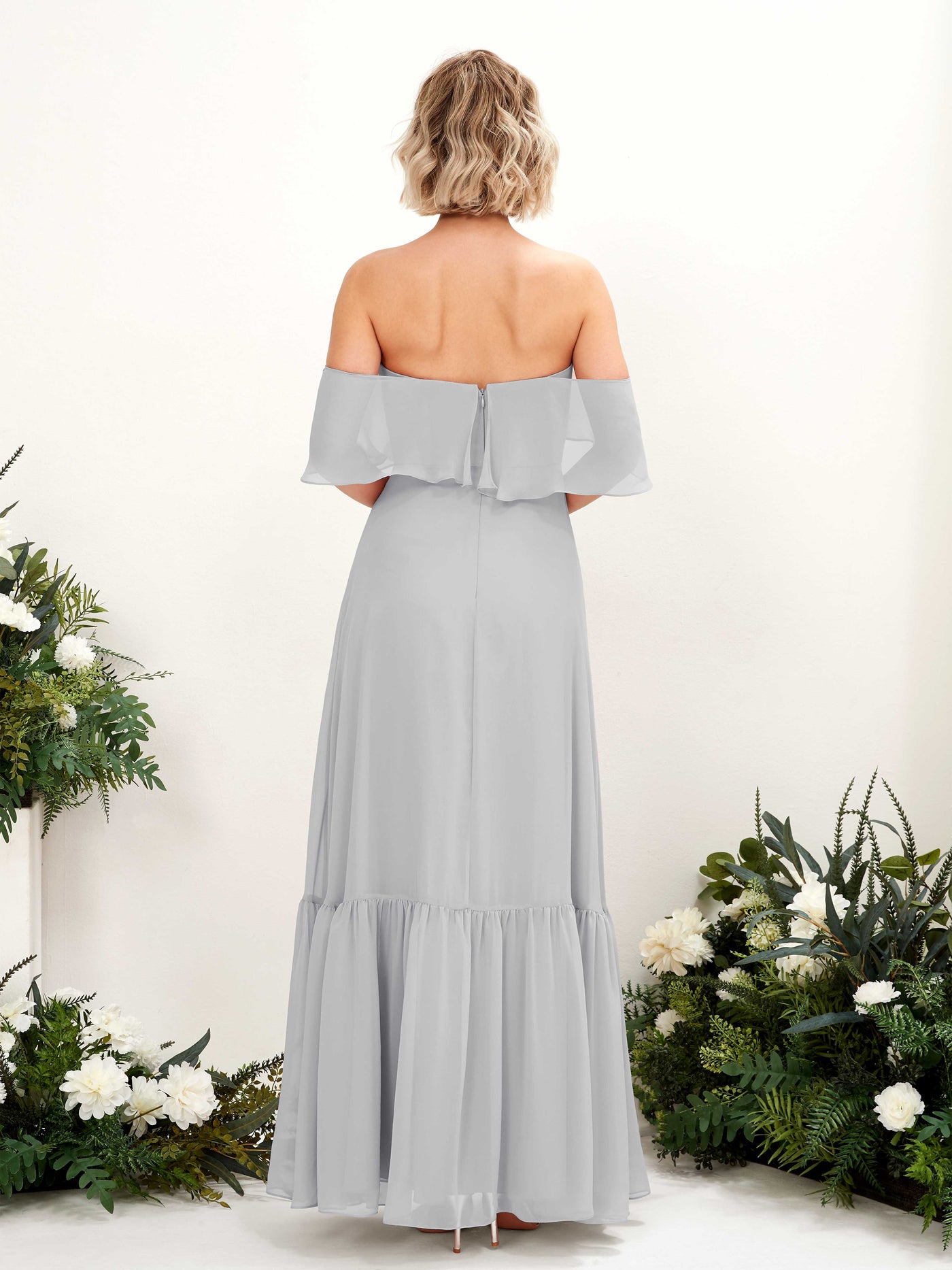 Carlyna Robe demoiselle d'honneur Trapèze Épaule Dénudée Longueur ras du sol Mousseline Argent #couleur_argent
