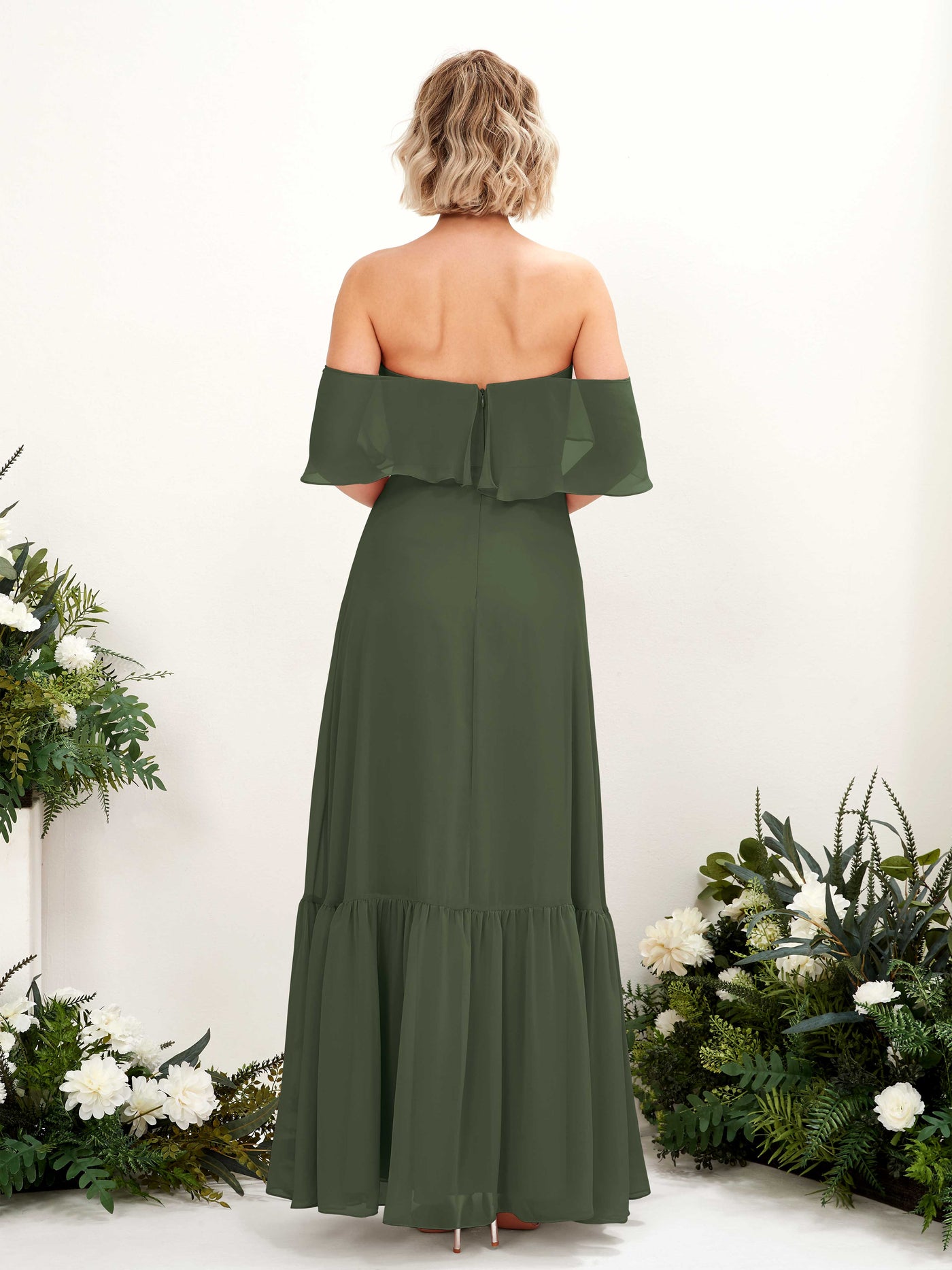 Carlyna Robe demoiselle d'honneur Trapèze Épaule Dénudée Longueur ras du sol Mousseline Olive Martini #couleur_olive-martini