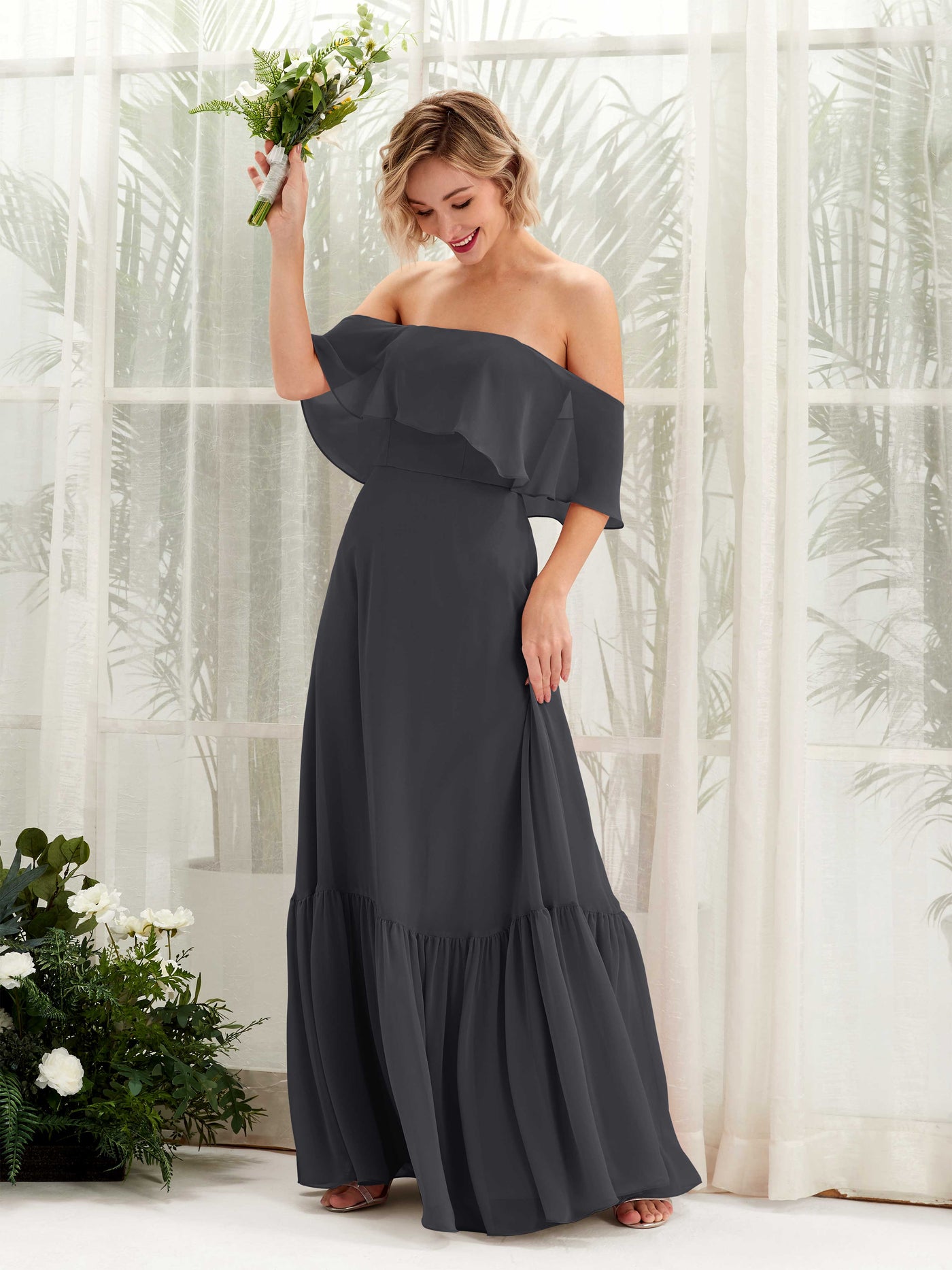 Carlyna Robe demoiselle d'honneur Trapèze Épaule Dénudée Longueur ras du sol Mousseline Étain #couleur_tain