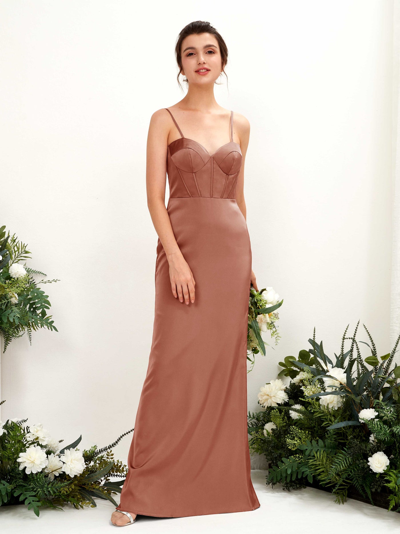Carlyna Robe fourreau en satin col cœur longueur ras du sol demoiselle d'honneur Terre De Sienne Brute #couleur_terre-de-sienne-brute