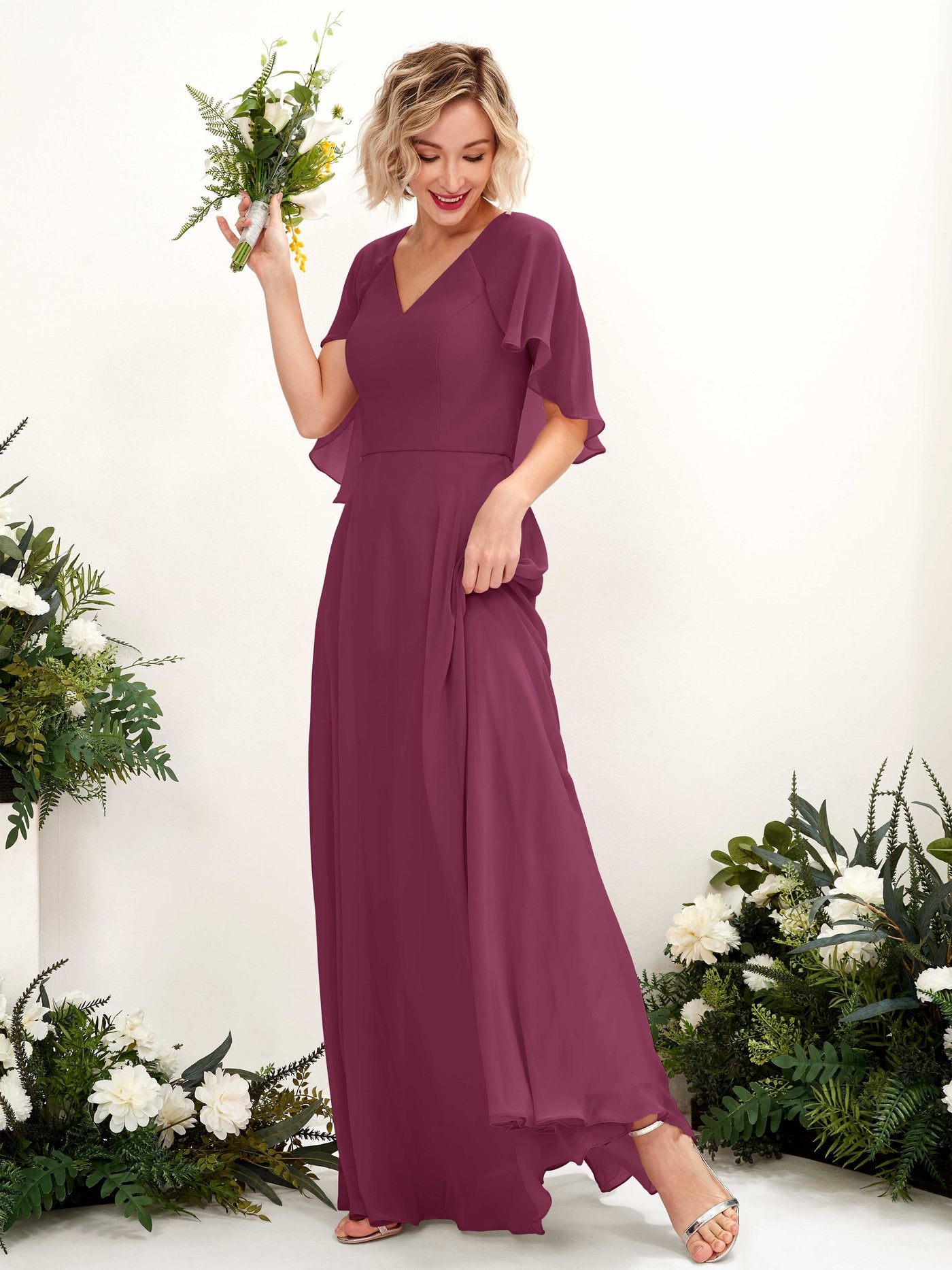 Carlyna Robe trapèze avec col V et manches cape longueur au sol robe de demoiselle d'honneur Chianti #couleur_chianti