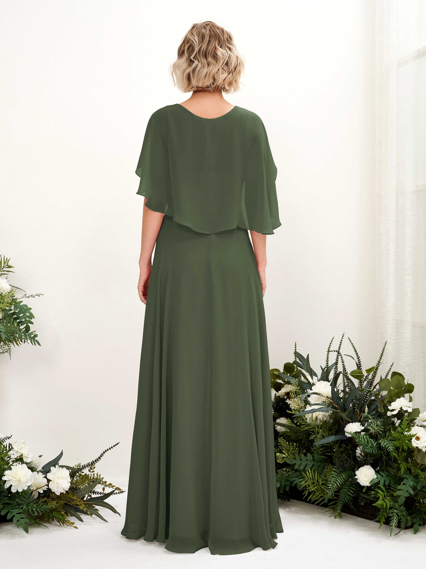 Carlyna Robe trapèze avec col V et manches cape longueur au sol robe de demoiselle d'honneur Olive Martini #couleur_olive-martini