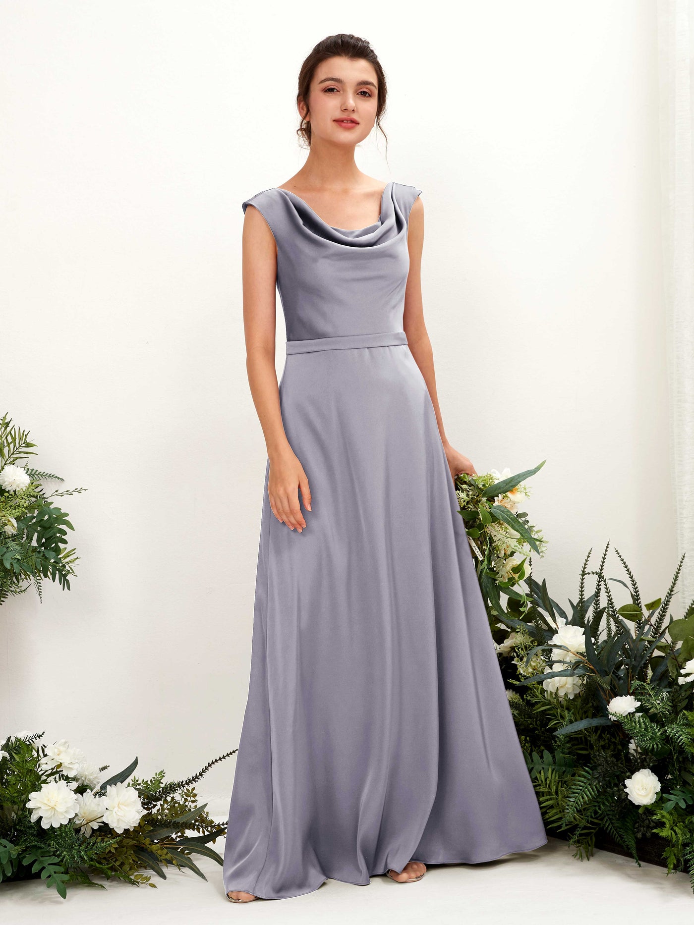 Carlyna Robe trapèze col bénitier satin longueur ras du sol demoiselle d'honneur Brume Violette #couleur_brume-violette
