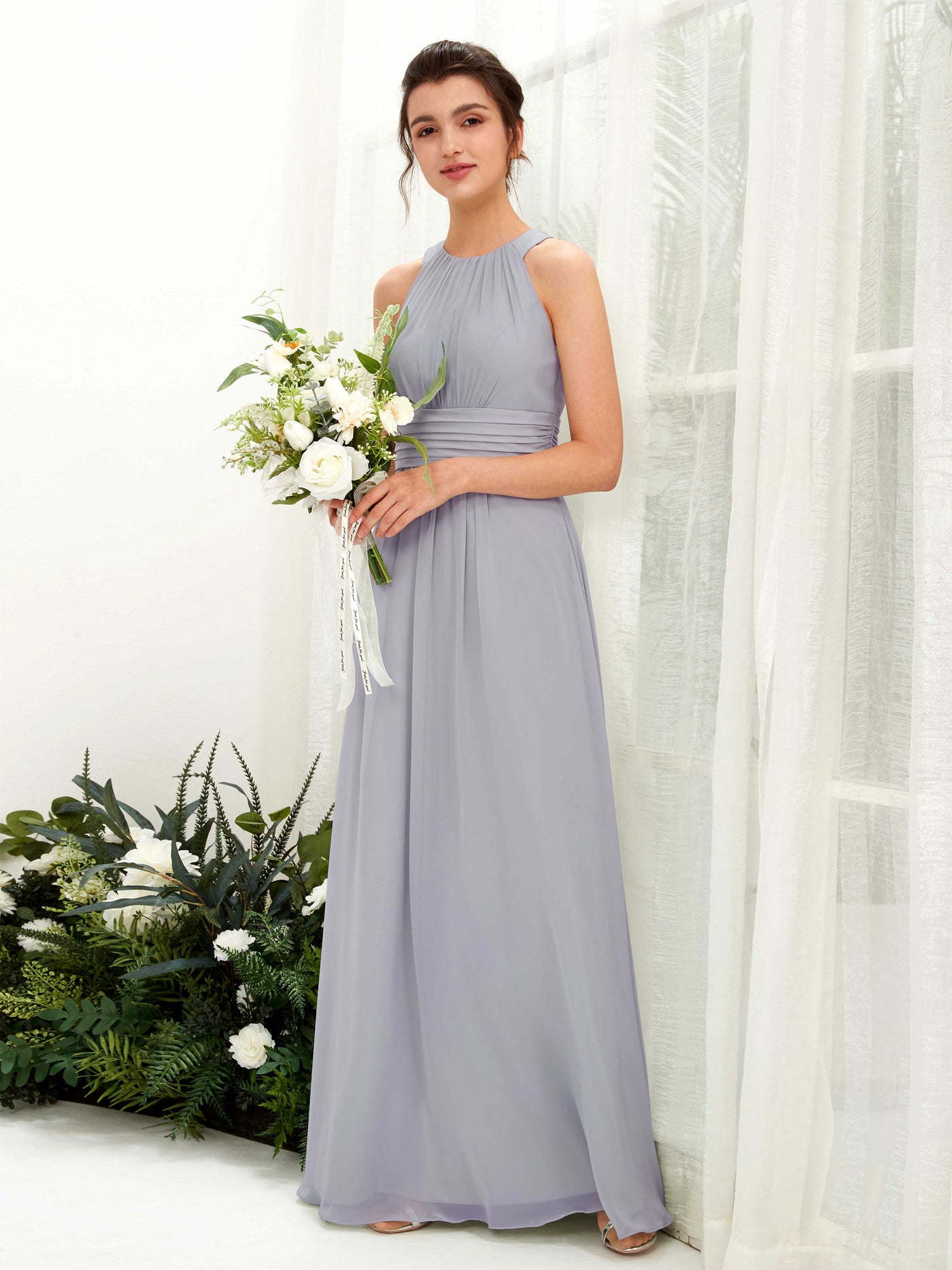 Carlyna Robe trapèze col rond longueur ras du sol froncé demoiselle d'honneur Lavande Poudrée #couleur_lavande-poudr-e