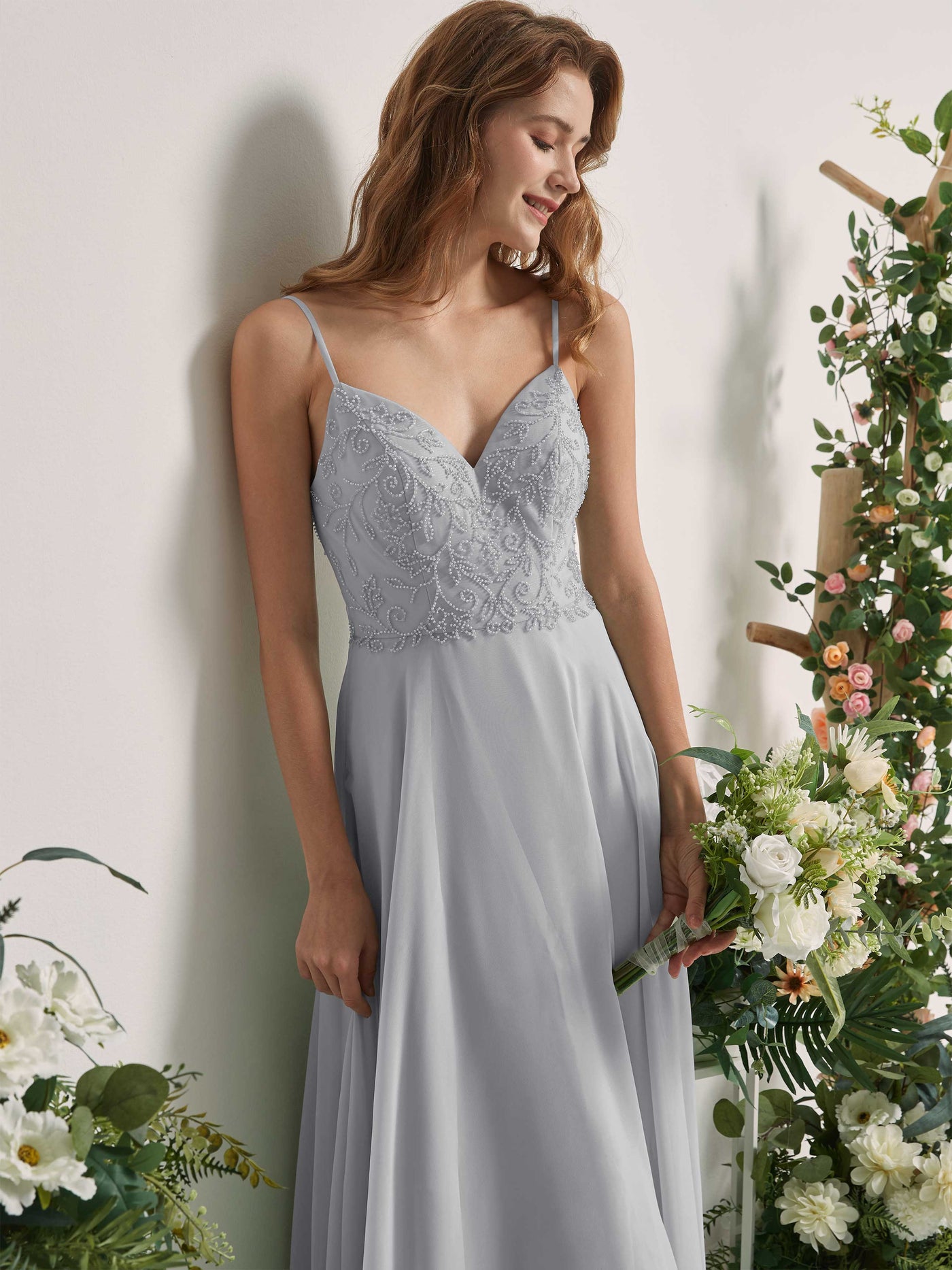 Carlyna Robe trapèze Col V Bretelles spaghetti Longueur ras du sol Demoiselle d'honneur Argent #couleur_argent
