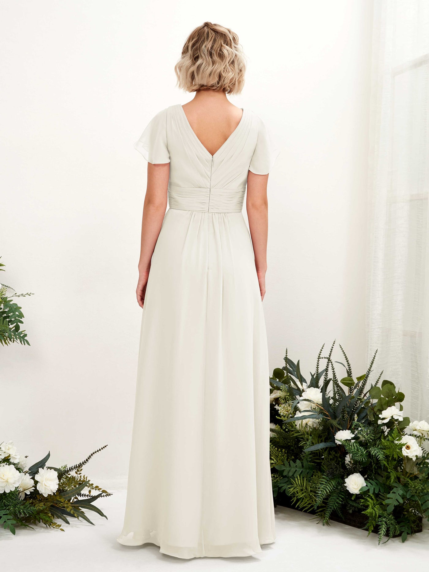 Carlyna Robe trapèze col V encolure croisée manches papillon longueur ras du sol Ivoire #couleur_ivoire