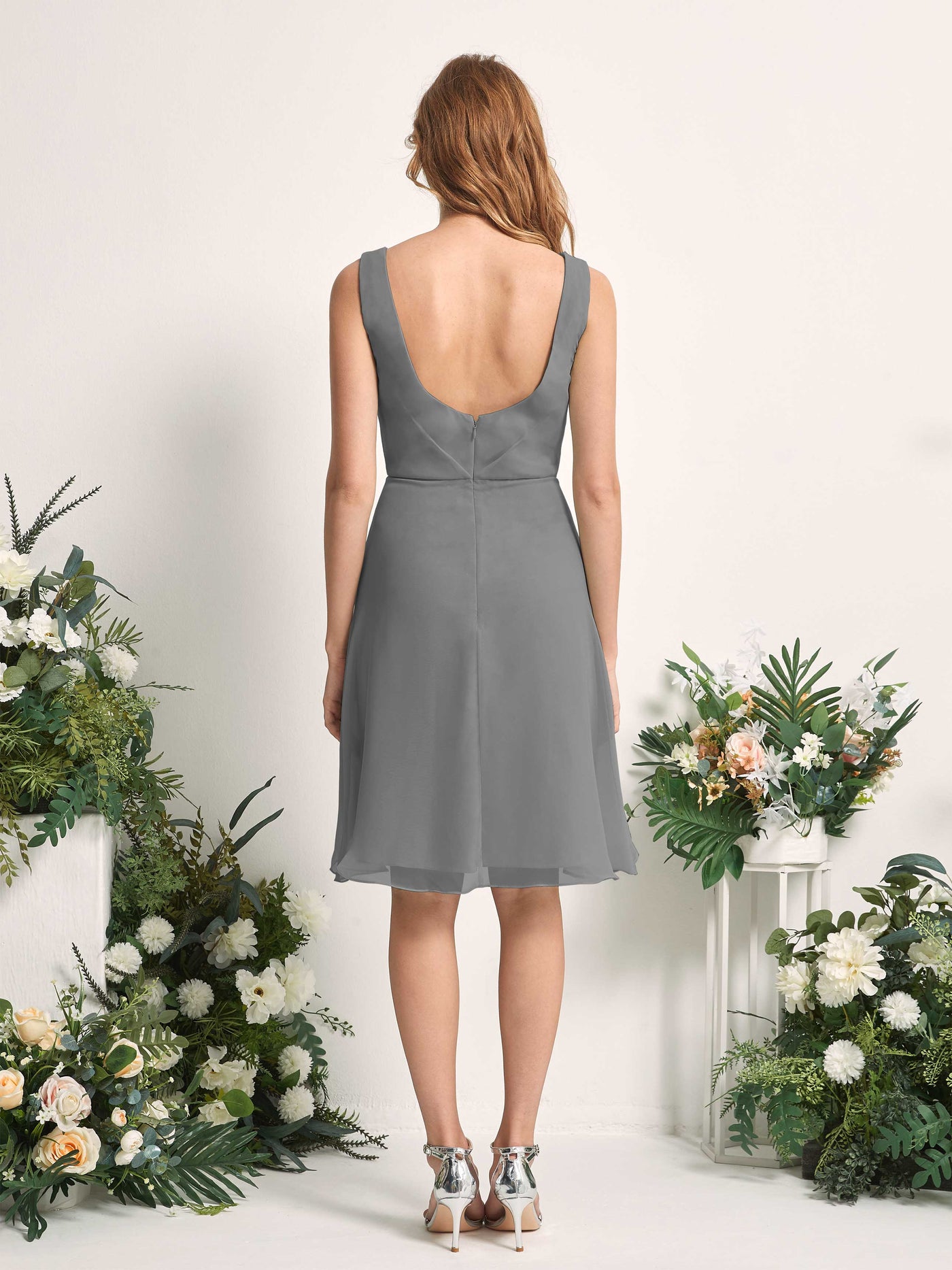 Carlyna Robe trapèze col V longueur genou mousseline demoiselle d'honneur Gris Acier #couleur_gris-acier