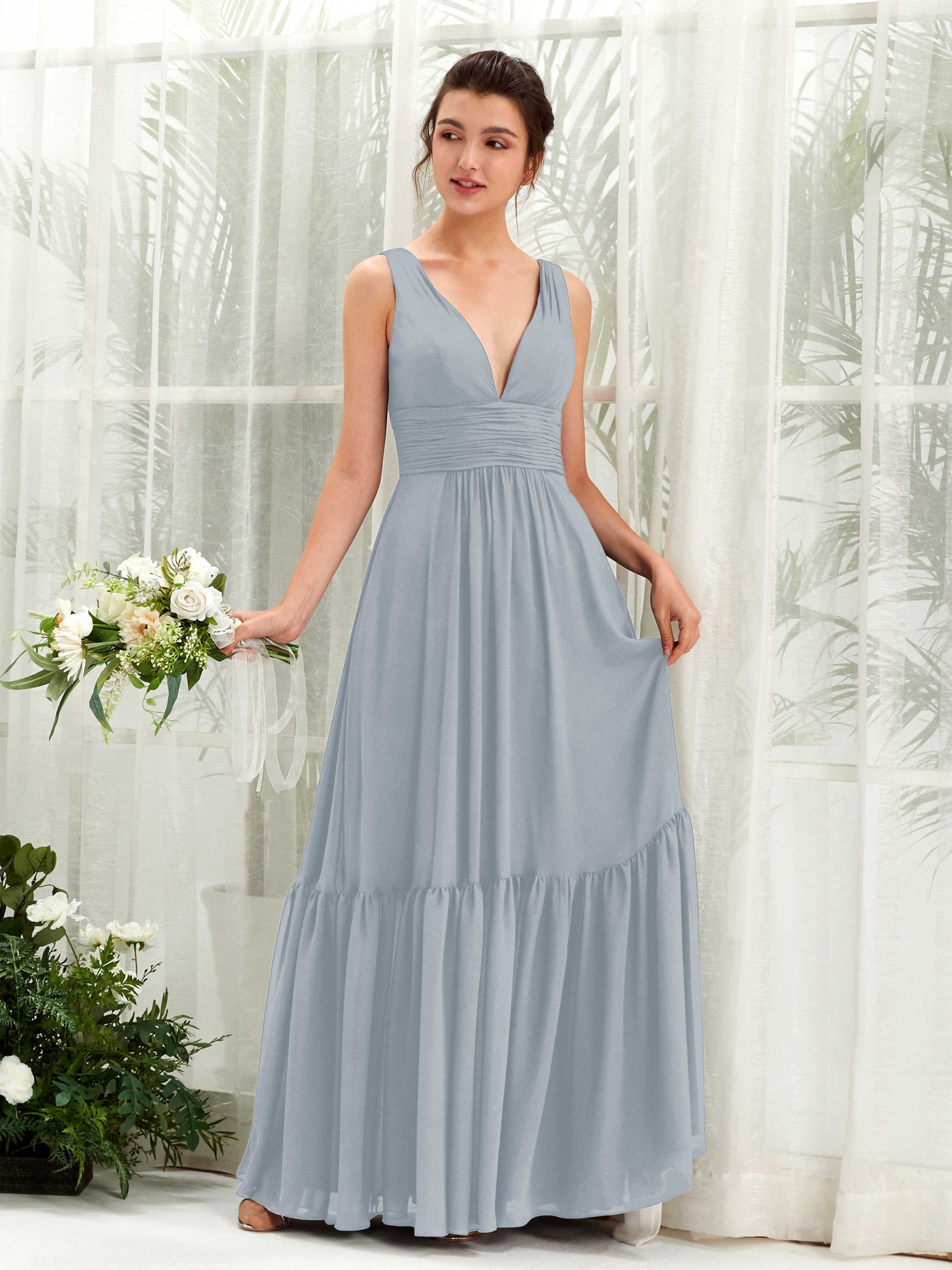 Carlyna Robe trapèze col V longueur ras du sol demoiselle d'honneur Bleu Poussiéreux Amélioré #couleur_bleu-poussi-reux-am-lior
