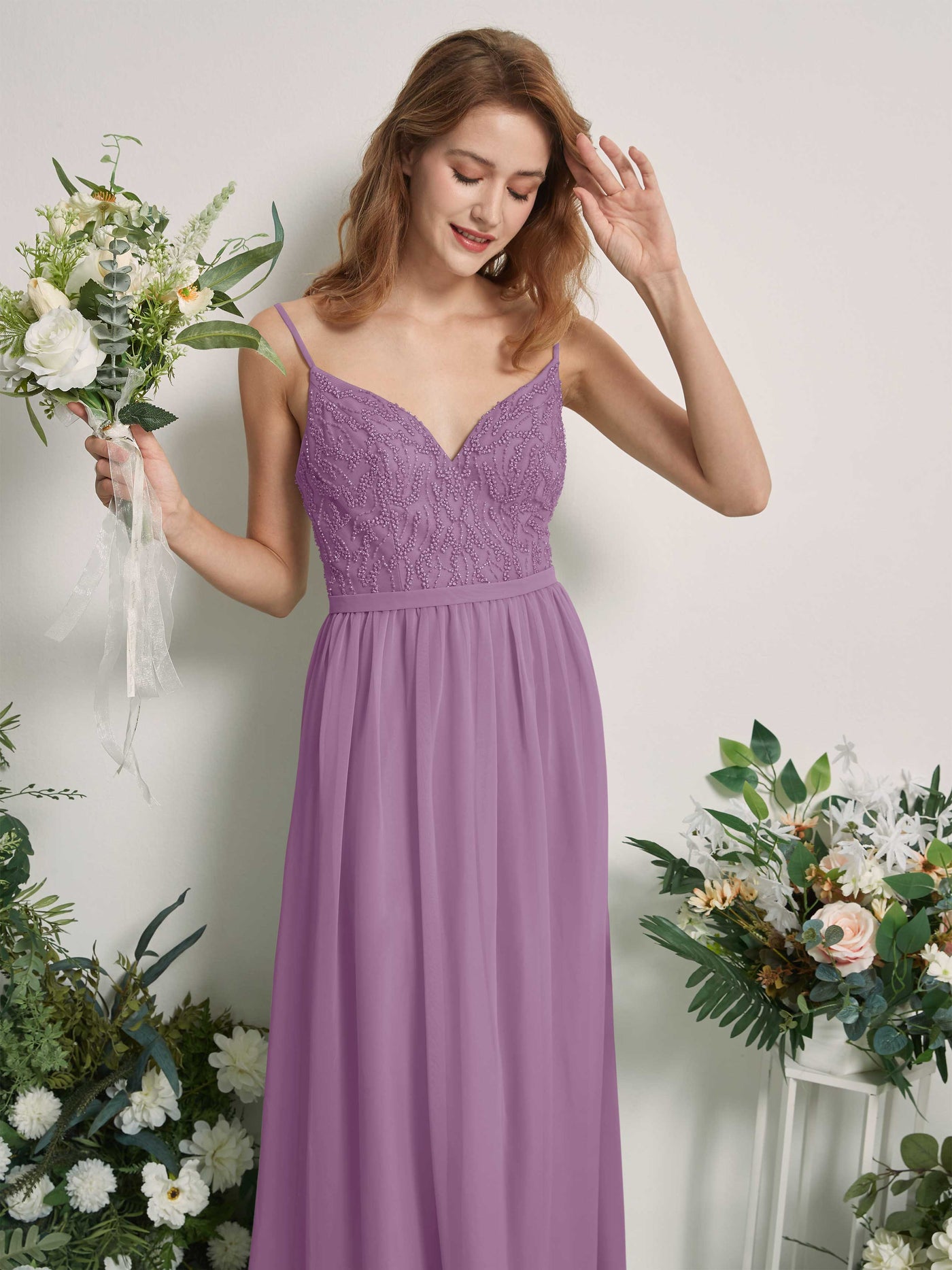 Carlyna Robe Trapèze Col V Longueur ras du sol Froncé Demoiselle d'honneur Brume Orchidée #couleur_brume-orchid-e