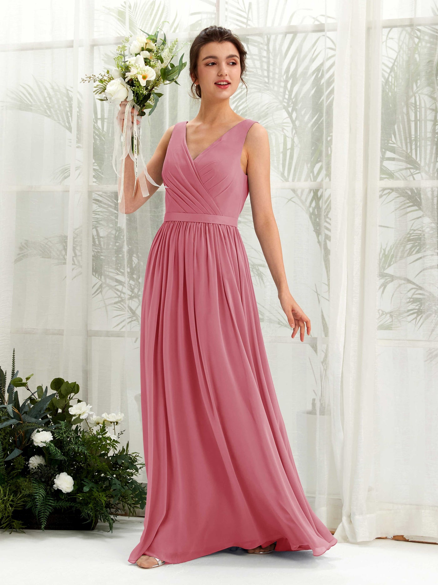Carlyna Robe trapèze col V longueur ras du sol froncé demoiselle d'honneur Rose Du Désert #couleur_rose-du-d-sert