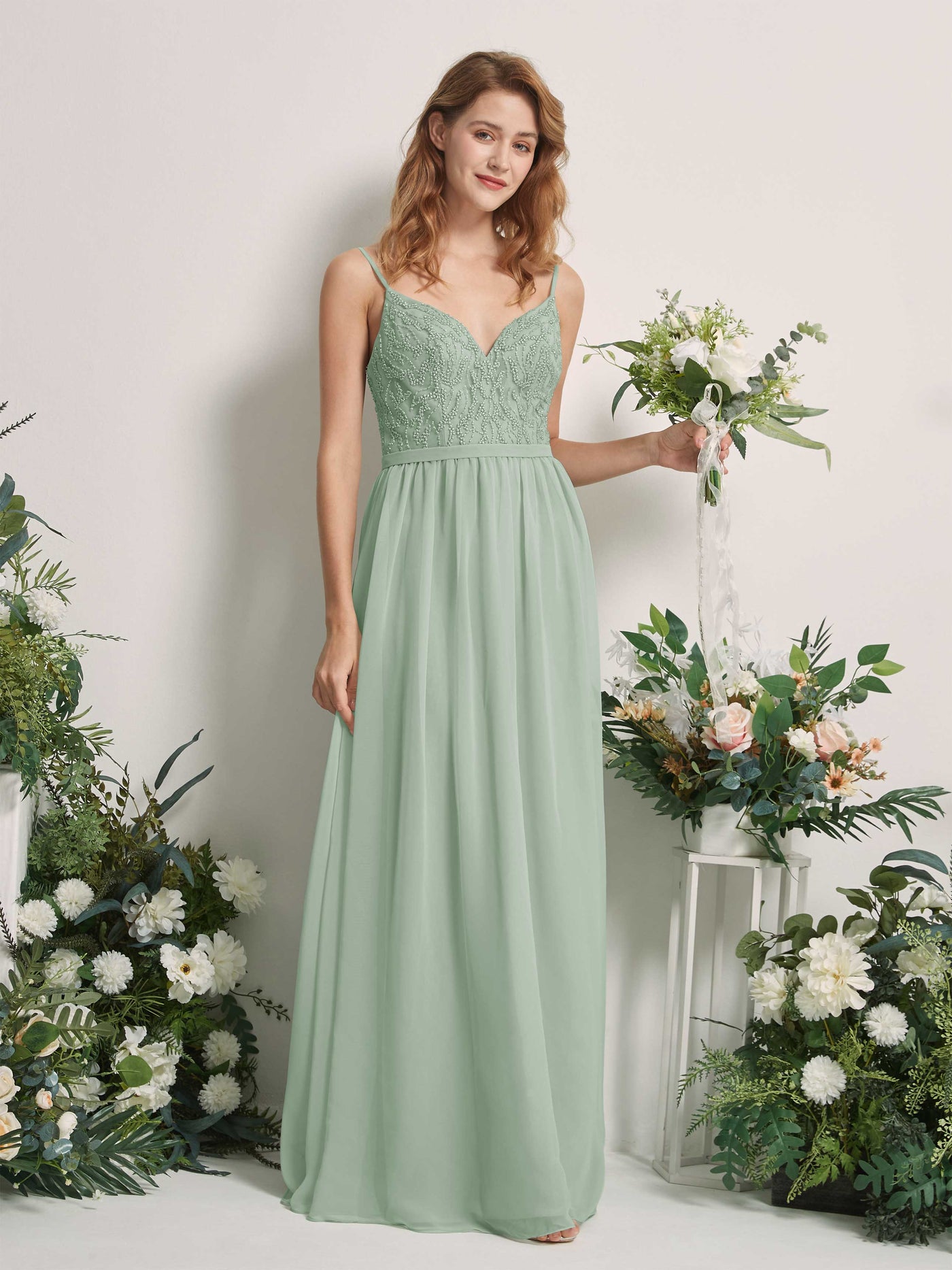 Carlyna Robe Trapèze Col V Longueur ras du sol Froncé Demoiselle d'honneur Vert Sauge Foncé #couleur_vert-sauge-fonc