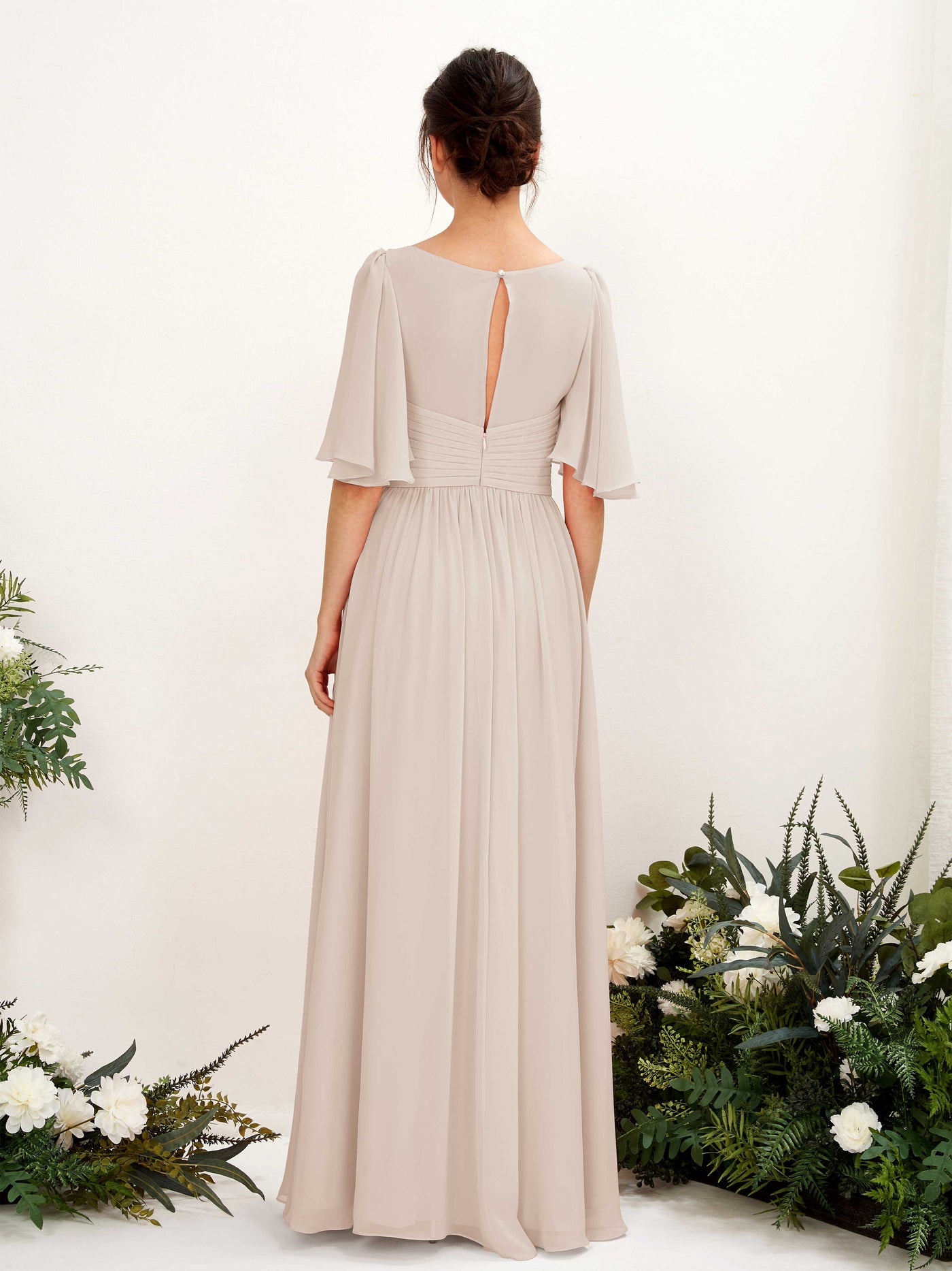 Carlyna Robe trapèze col V manches courtes longueur ras du sol en mousseline Champagne #couleur_champagne