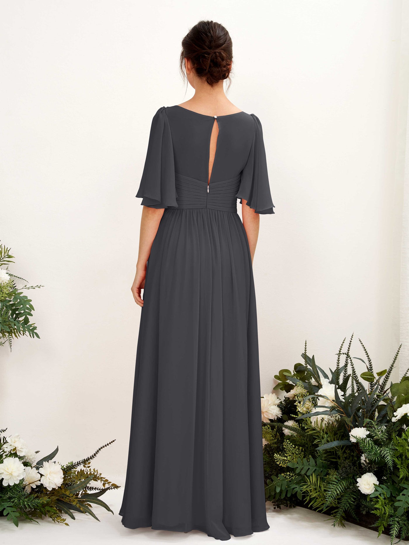 Carlyna Robe trapèze col V manches courtes longueur ras du sol en mousseline Étain #couleur_tain