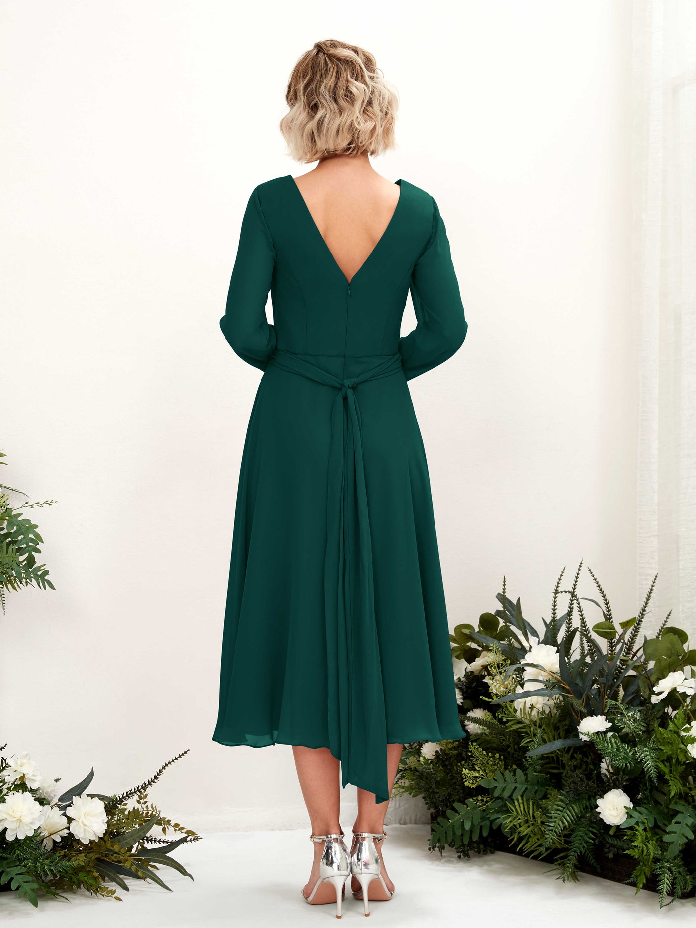 Carlyna Robe trapèze Col V Manches longues Longueur mollet Robe de demoiselle d'honneur Émeraude Foncé #couleur_meraude-fonc