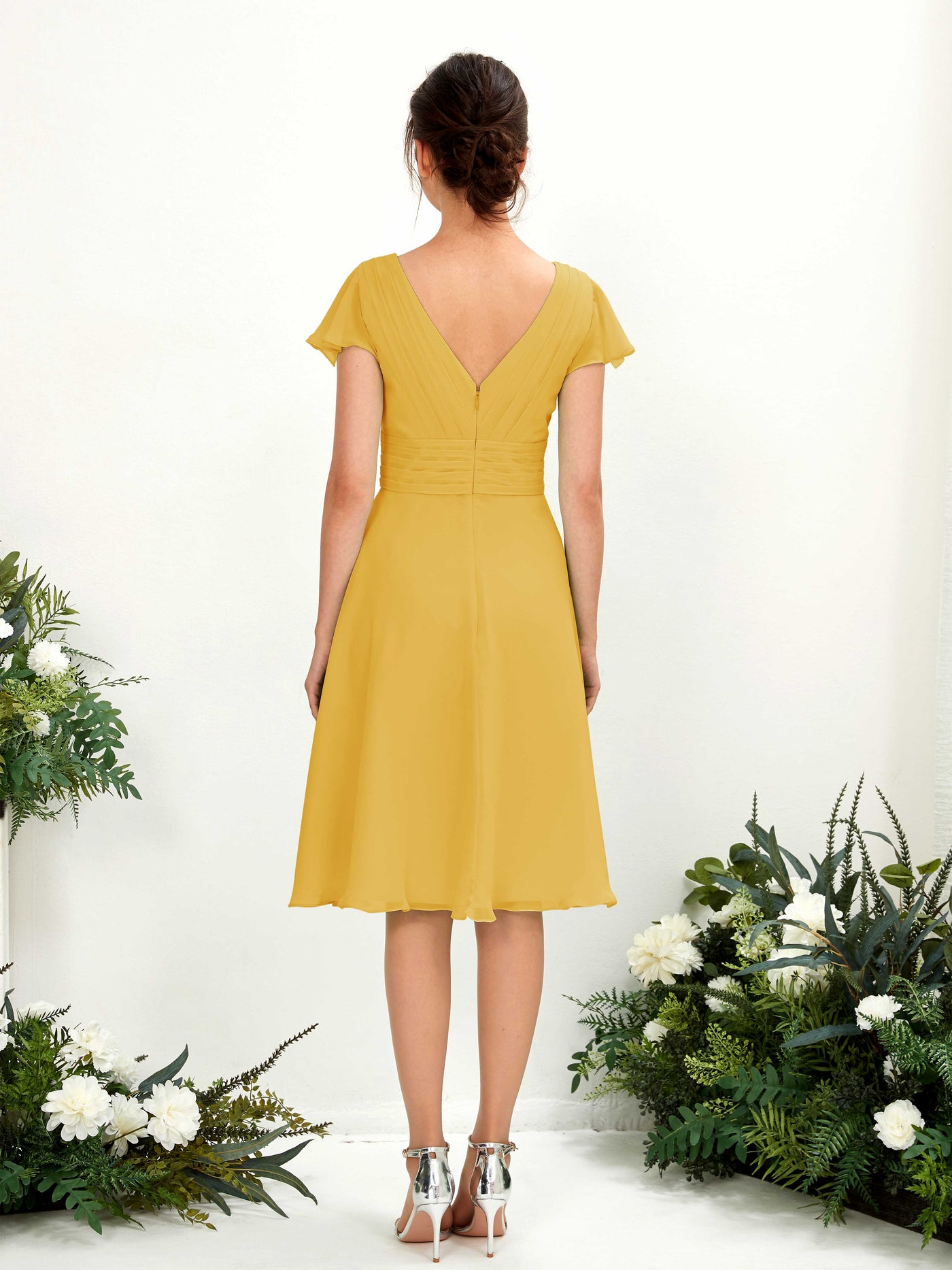 Carlyna Robe trapèze col V manches papillon longueur genou mousseline Jaune Moutard #couleur_jaune-moutard
