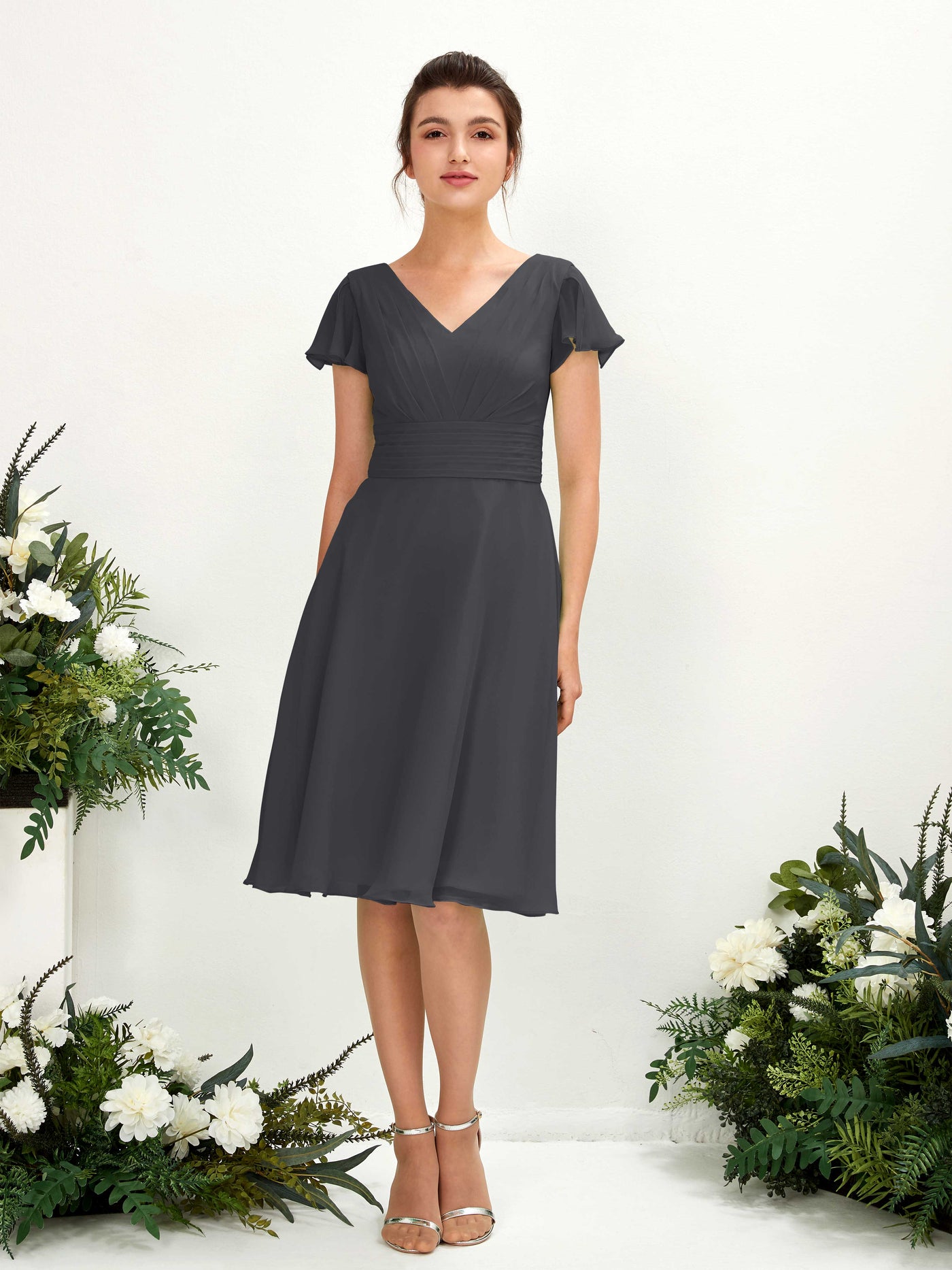 Carlyna Robe trapèze col V manches papillon longueur genou mousseline Étain #couleur_tain