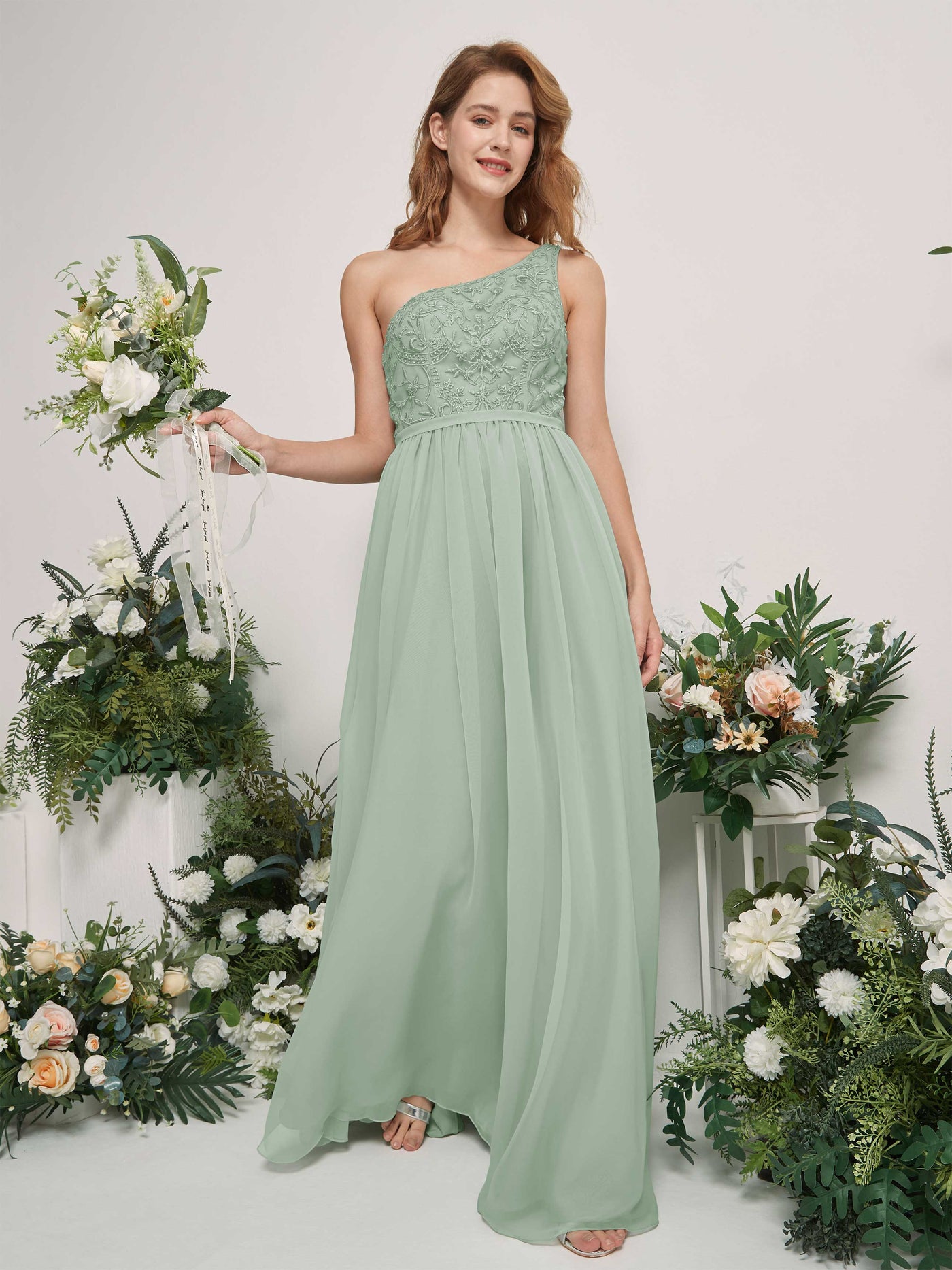 Carlyna Robe trapèze Décolleté asymétrique Longueur ras du sol Mousseline demoiselle d'honneur Vert Sauge Foncé #couleur_vert-sauge-fonc
