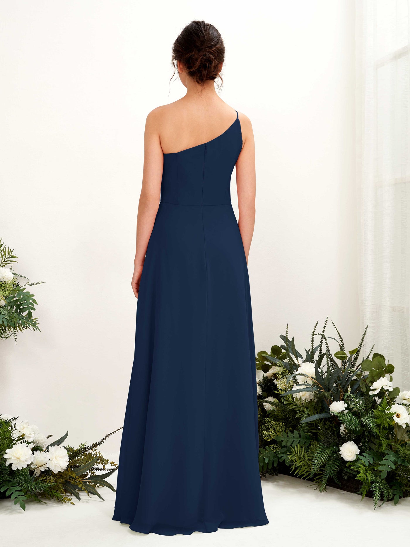 Carlyna Robe trapèze décolleté asymétrique mousseline longueur ras du sol Robes de demoiselle d'honneur Bleu Marine #couleur_bleu-marine
