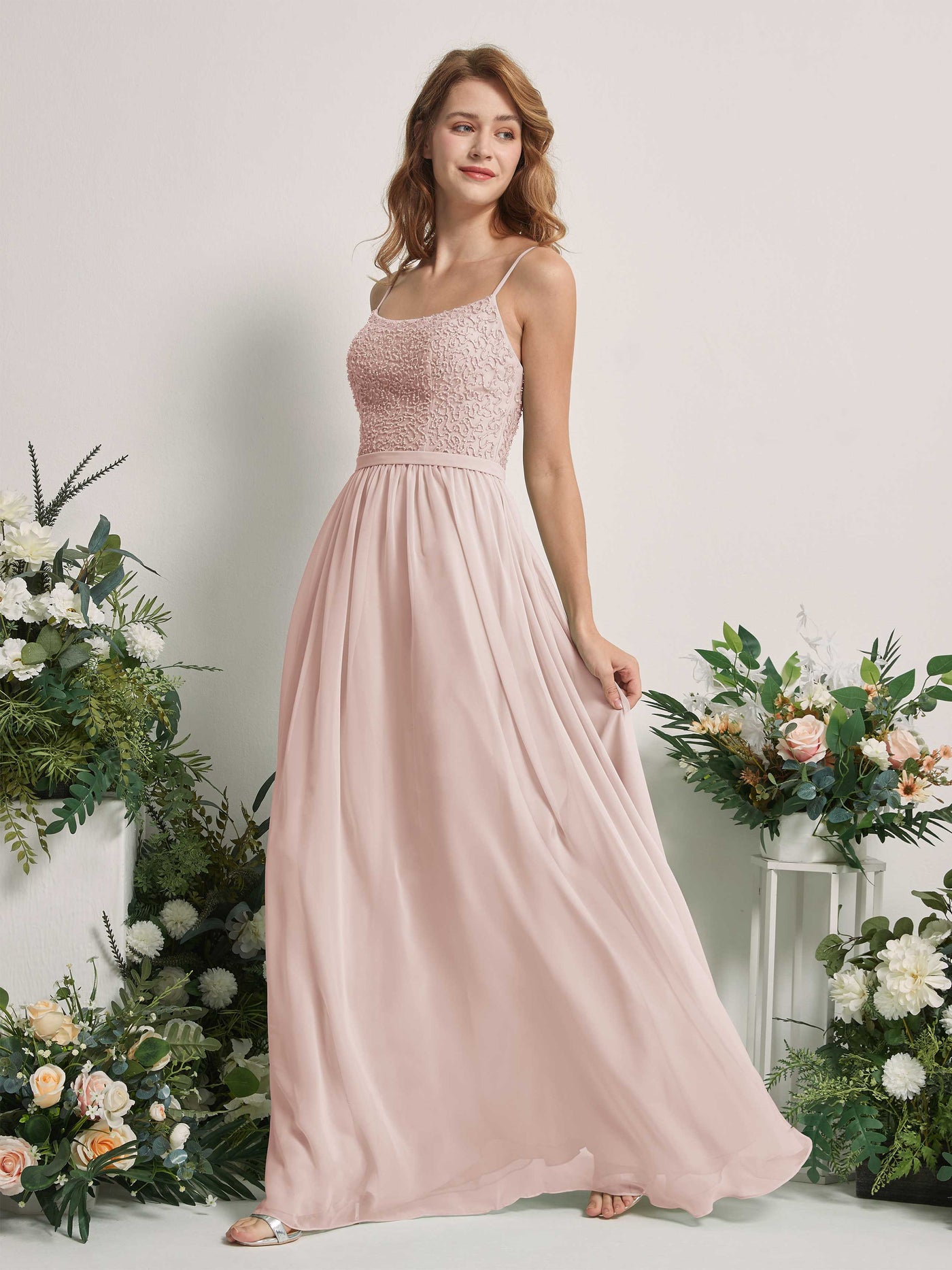Carlyna Robe Trapèze Encolure dégagée Longue Mousseline Robes de demoiselle d'honneur Biscotti #couleur_biscotti