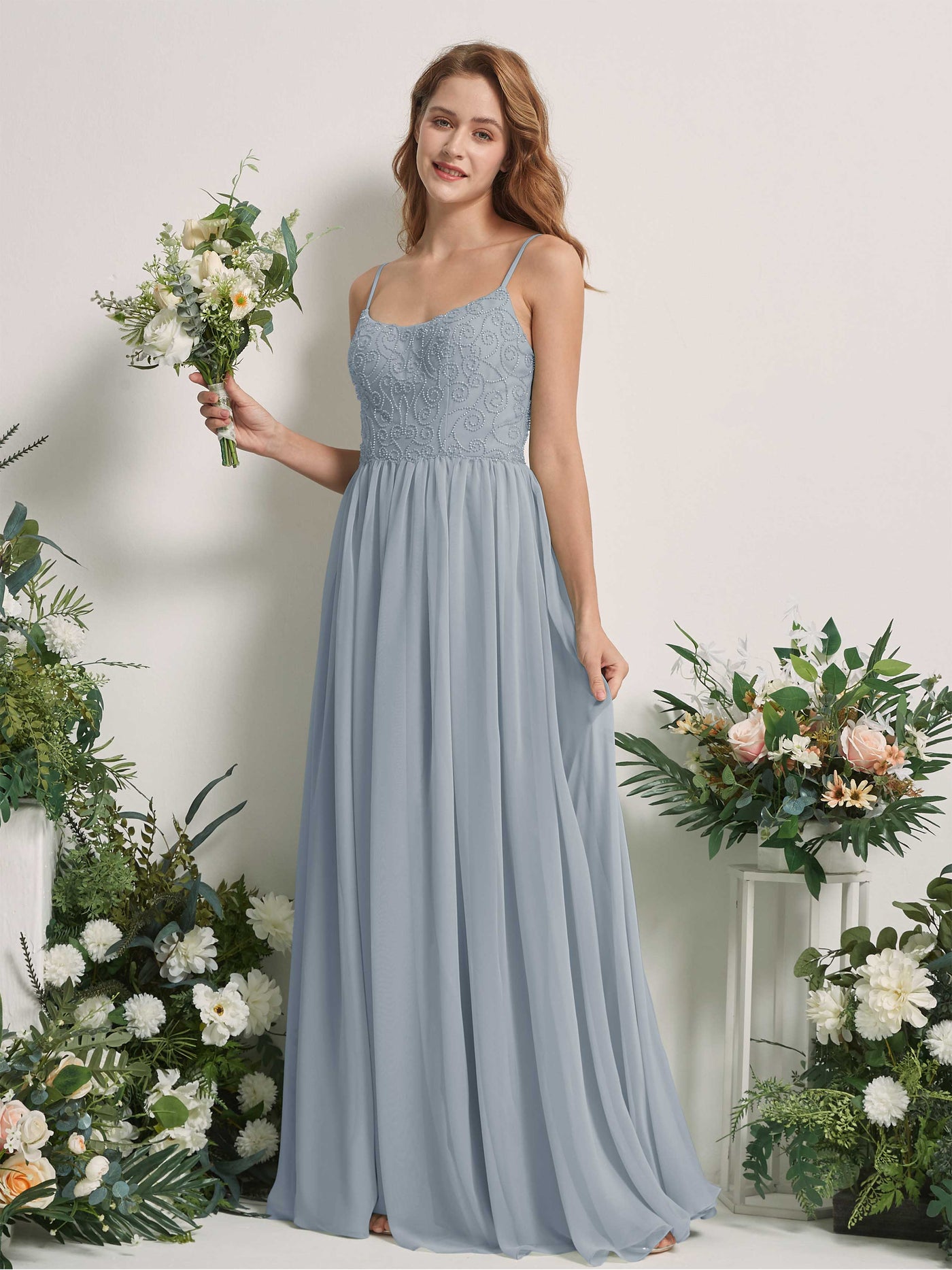 Carlyna Robe trapèze encolure dégagée longueur ras du sol mousseline demoiselle d'honneur Bleu Poussiéreux Amélioré #couleur_bleu-poussi-reux-am-lior