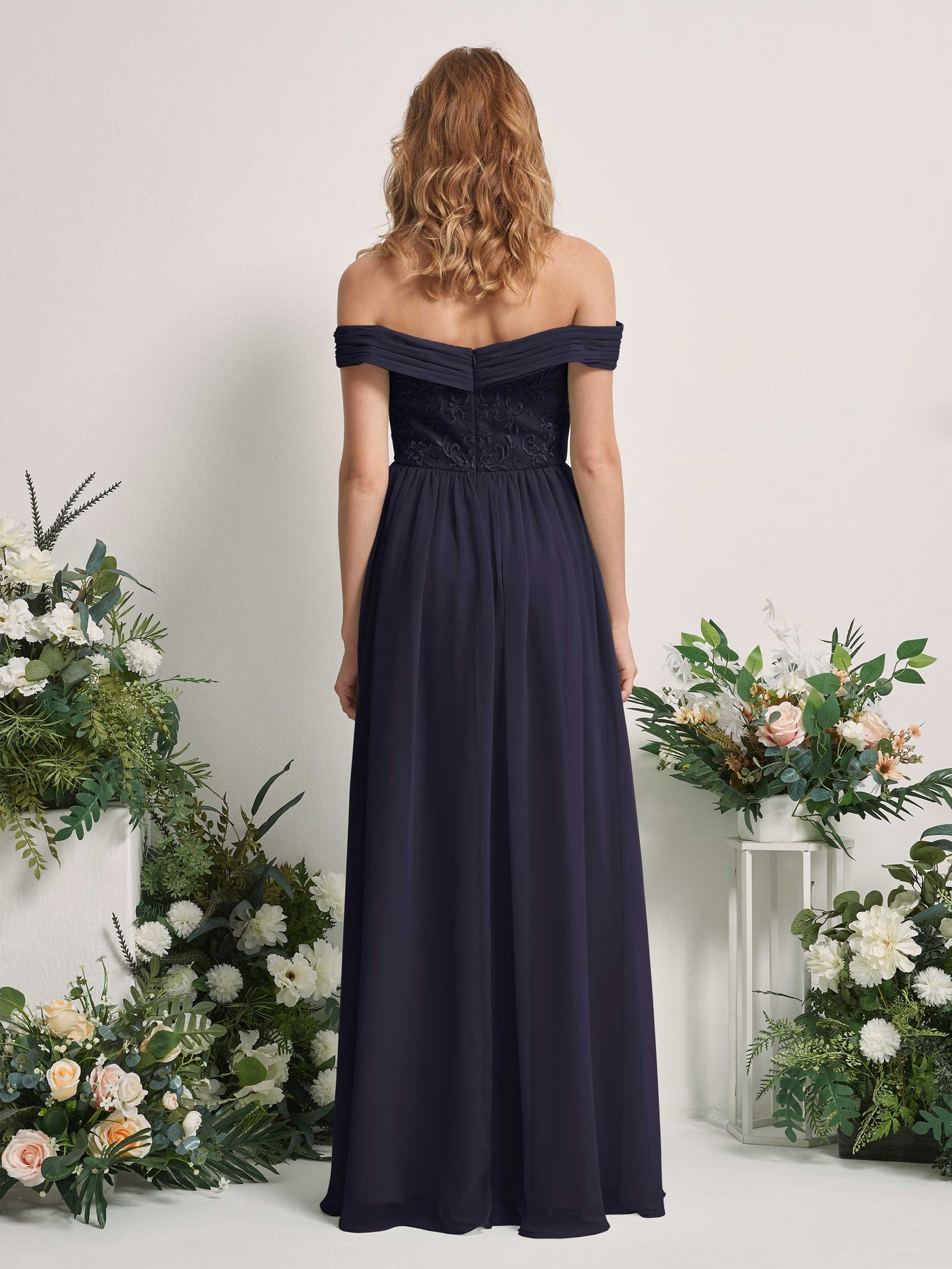 Carlyna Robe Trapèze Épaule Dénudée Longueur Ras du Sol Brodée Robes de Demoiselle d'honneur Bleu Marine Foncé #couleur_bleu-marine-fonc