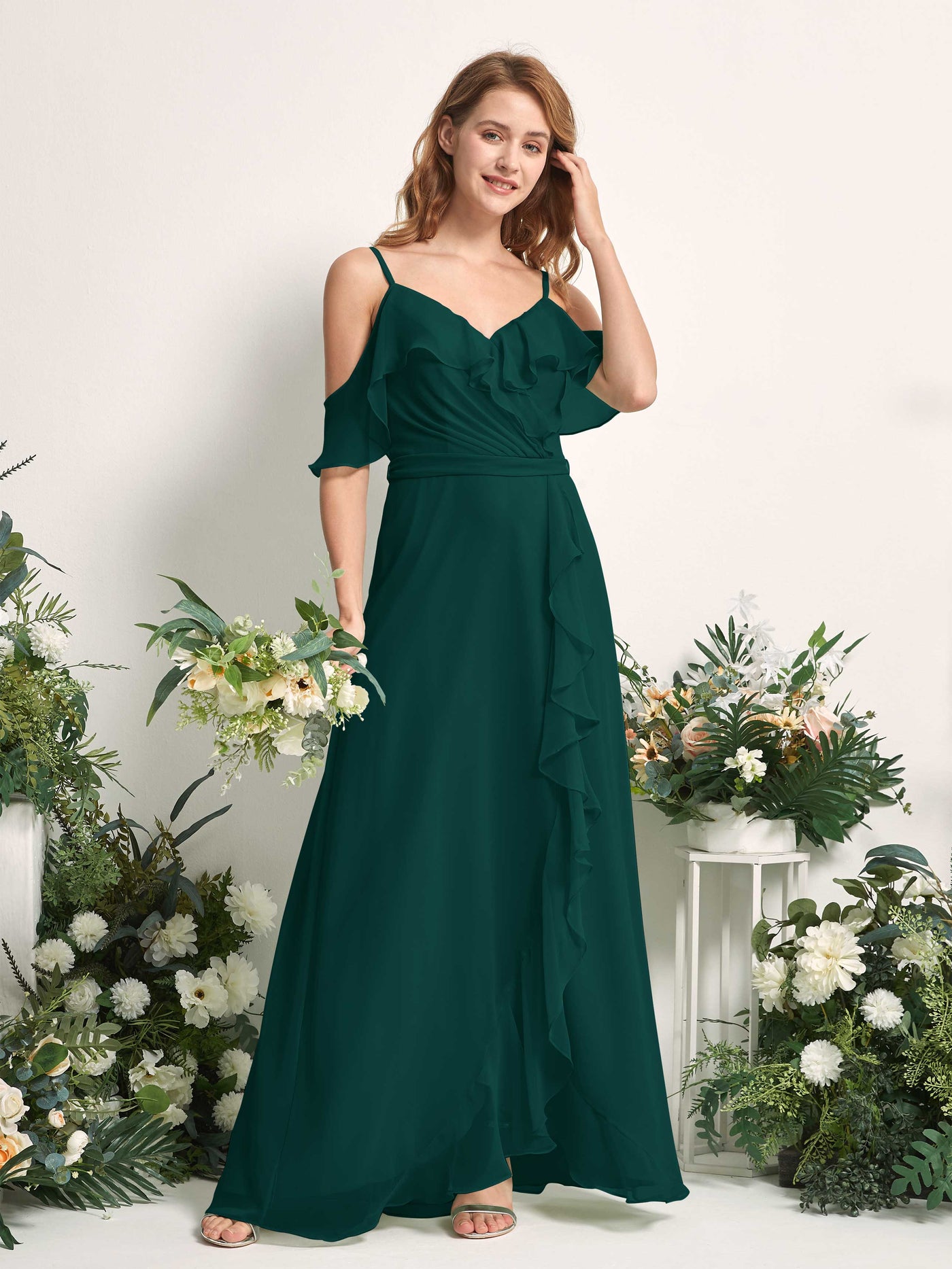 Carlyna Robe Trapèze Épaule Dénudée Longueur ras du sol Mousseline Demoiselle d'honneur Émeraude Foncé #couleur_meraude-fonc