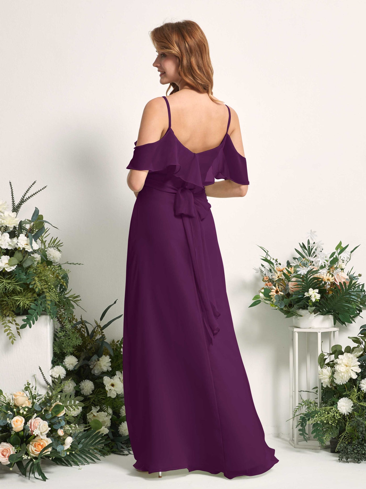 Carlyna Robe Trapèze Épaule Dénudée Longueur ras du sol Mousseline Demoiselle d'honneur Pourpre #couleur_pourpre