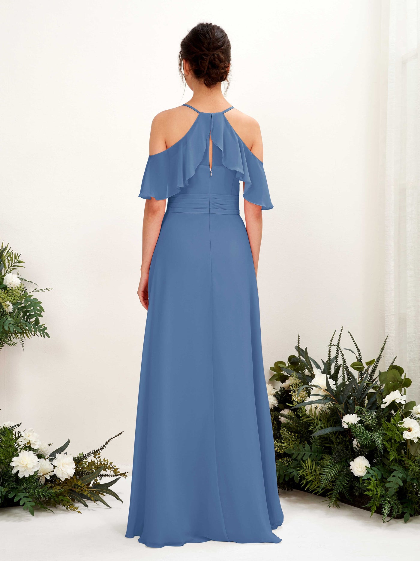 Carlyna Robe Trapèze Épaule Dénudée Longueur ras du sol Robes de demoiselle d'honneur Bleu Poussiéreux #couleur_bleu-poussi-reux