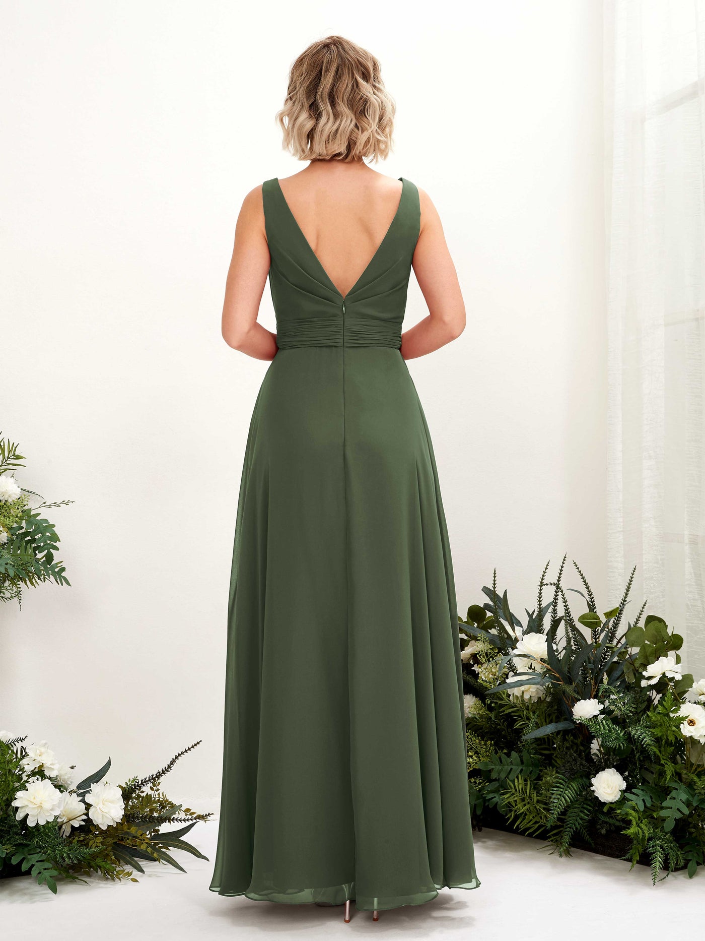 Carlyna Robe trapèze longueur ras du sol encolure bateau demoiselle d'honneur Olive Martini #couleur_olive-martini